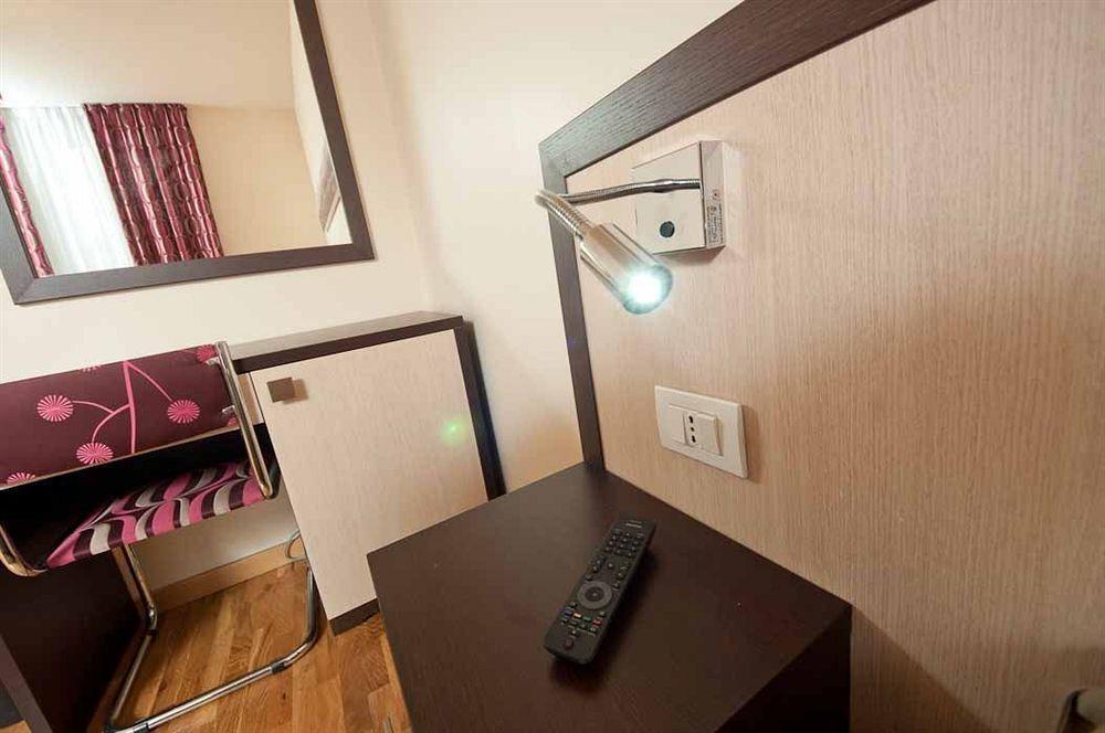 Zero6 Guest House Rome Bagian luar foto